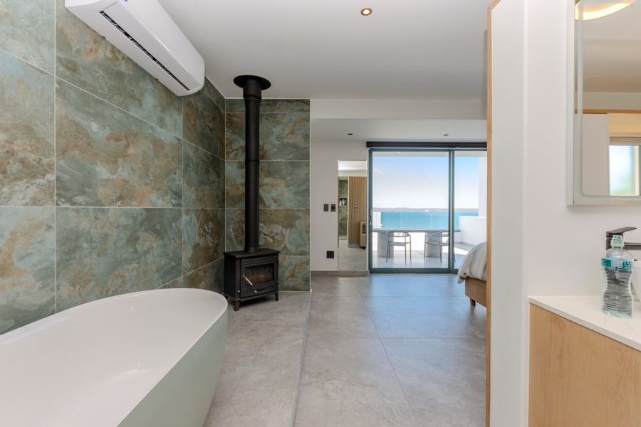 5 Bedroom Property for Sale in Mykonos Western Cape